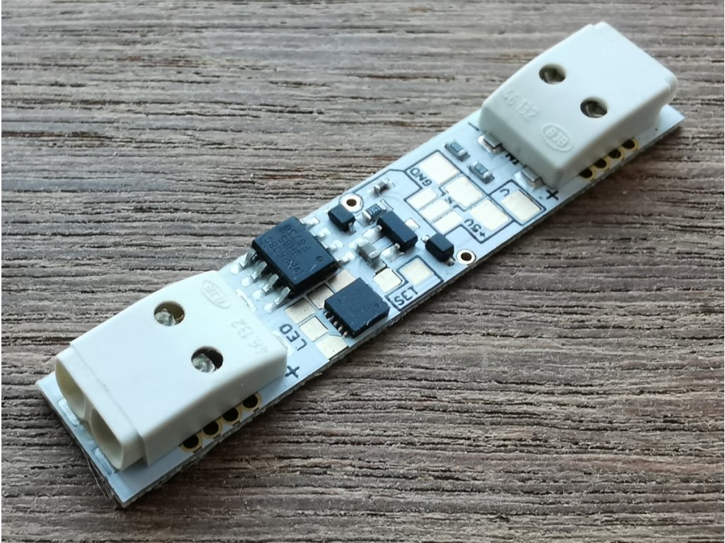 Univerzální stmívač pro LED pásky 12/24V do ALU profilů, se svorkovnicemi, pro externí ovládání