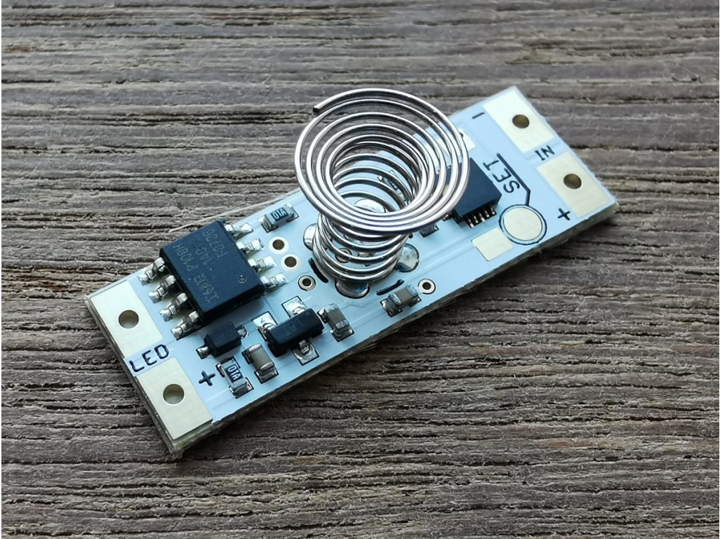 Stmívač pro LED pásky (max.12V/3A) do ALU profilů, dotykové ovládání skrz difuzor