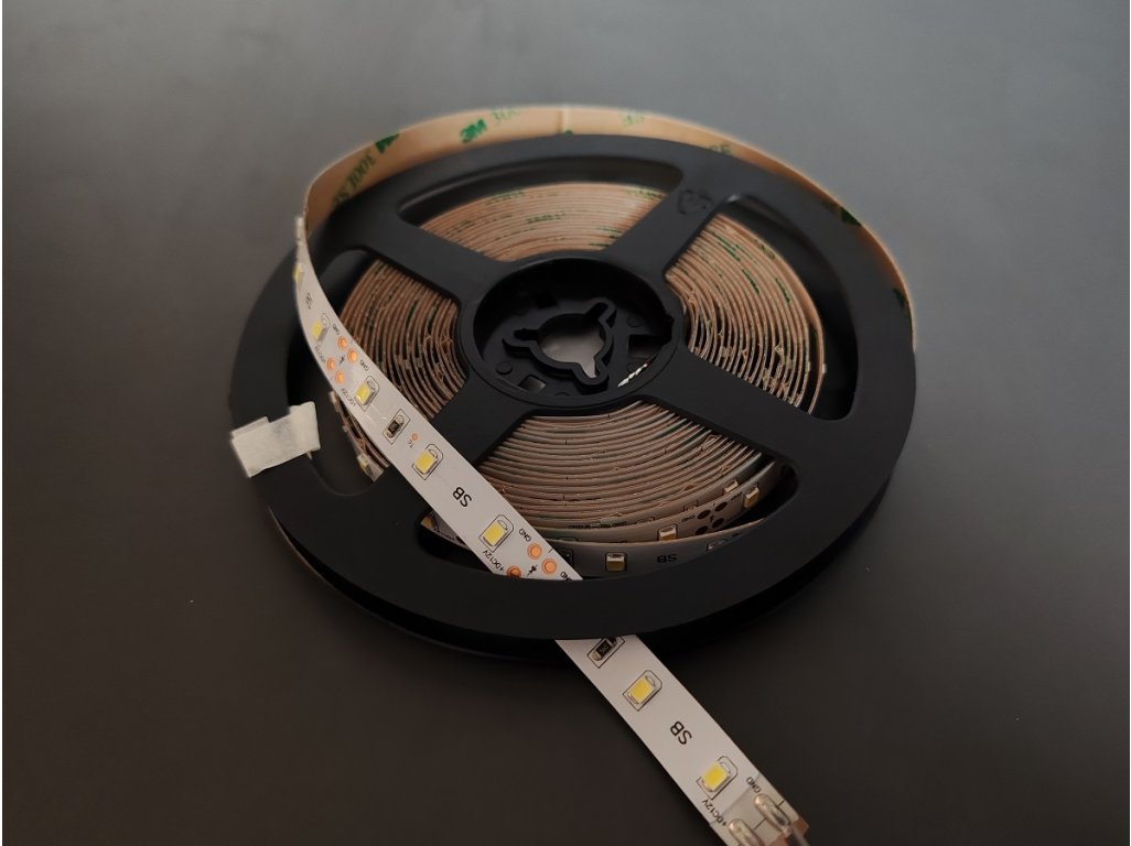 LED pásek 12W/m 12V