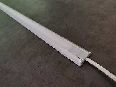 LED svítidlo STOS 90cm 12V 18W s ovládáním po celé délce